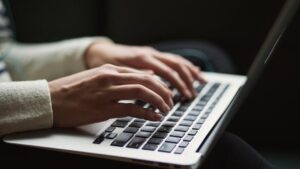 Agen AI Baru Janjikan Interaksi Tanpa Keyboard, Mouse Tak Lagi Wajib
