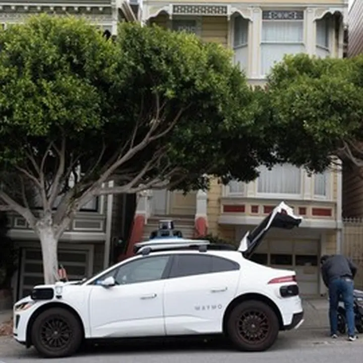 Pencuri Kabur Pakai Taksi Otonom Waymo, Enam Bulan Belum Terungkap