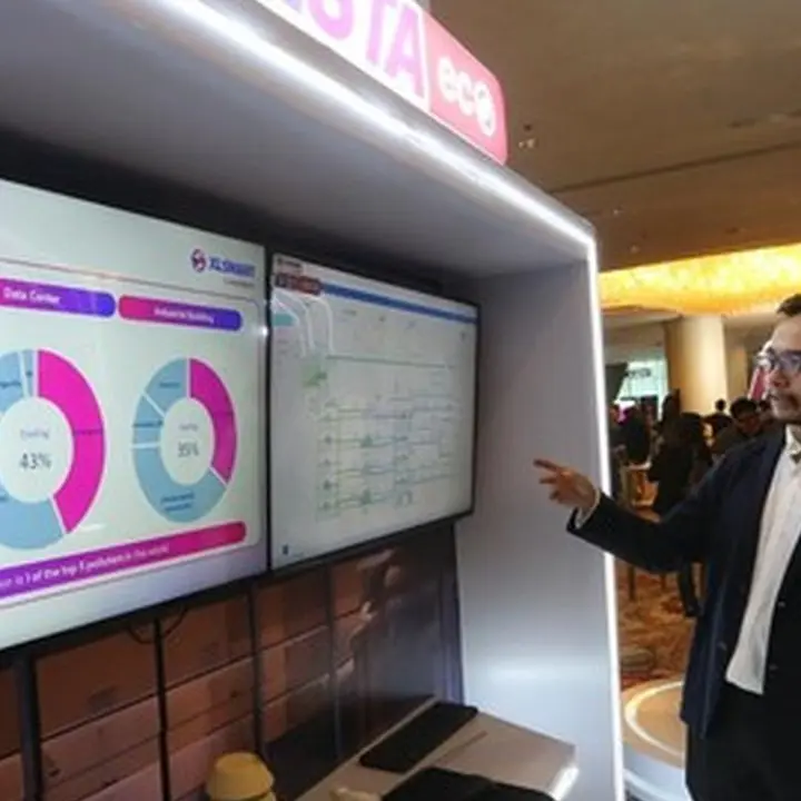 XLSmart Umumkan ESTA, Klaim Bisa Pangkas Biaya Energi Hingga 40%