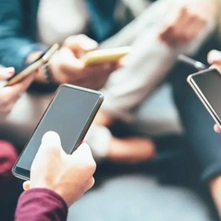 Petinggi Teknologi Sebut Kacamata Pintar Bisa Gantikan Smartphone