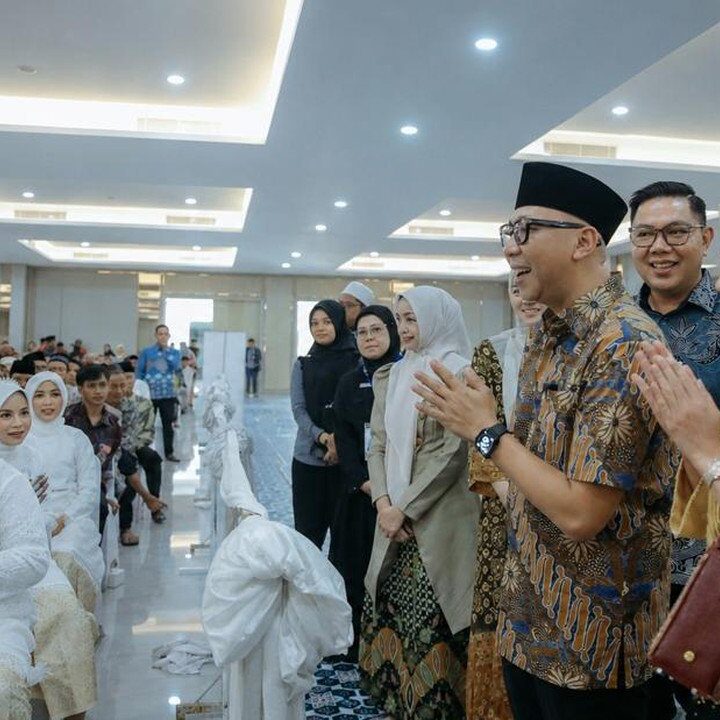 31 Pasangan Menikah Massal di Lampung, Gubernur Tekankan Fondasi Agama dan Dialog