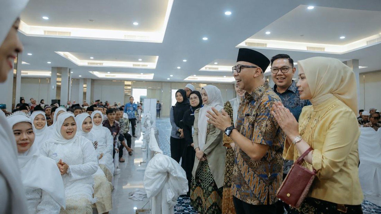 31 Pasangan Menikah Massal di Lampung, Gubernur Tekankan Fondasi Agama dan Dialog