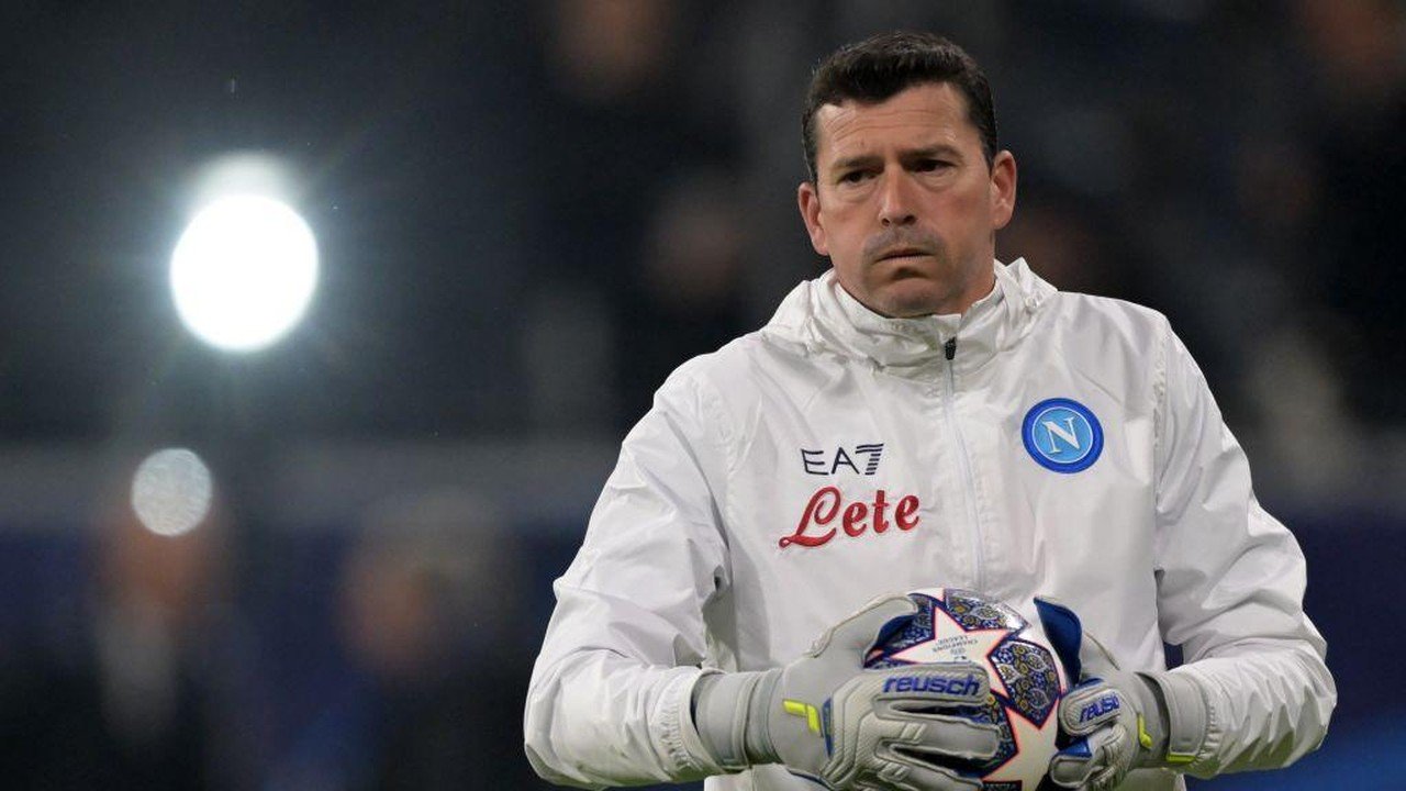 Alejandro Rosalen Resmi Jadi Pelatih Kiper Baru Liverpool