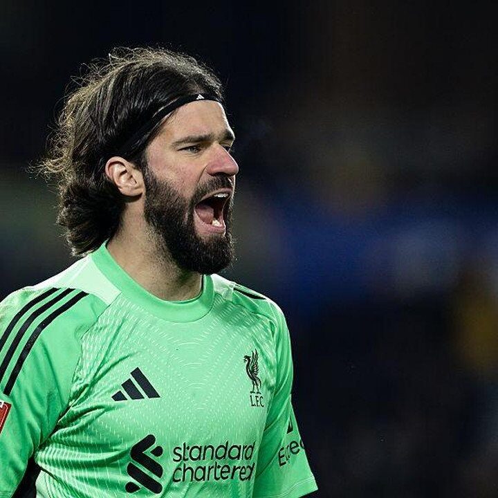 Alisson Becker Diharapkan Jadi Pilar Pengayom di Liverpool Era Baru