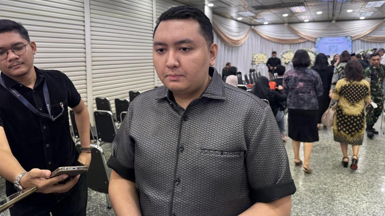 Anak Kenang Jubir Otorita IKN Troy Pantouw sebagai Sosok Inspiratif dan Praktisi Komunikasi Andal