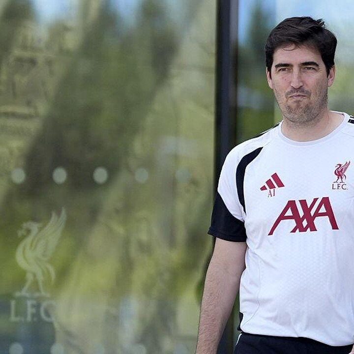 Andoni Iraola Ungkap Kebutuhan Liverpool: Prioritas Utama Posisi Winger