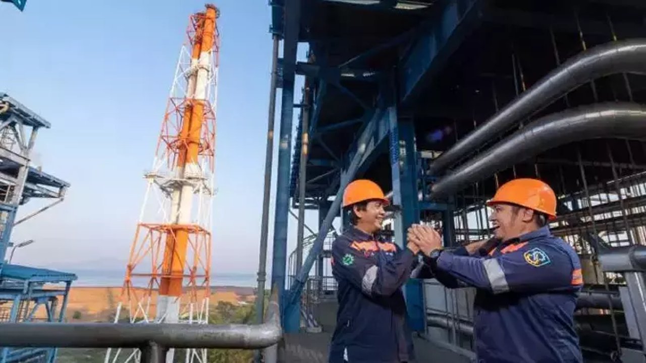 Antam Cetak Rekor Laba Kuartalan, Target Harga Saham Direvisi Turun