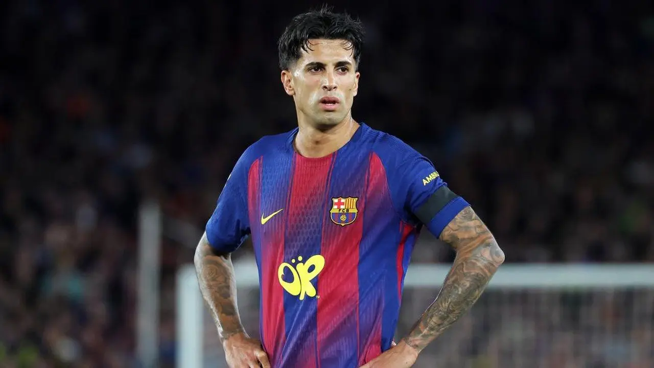 Barcelona Tunda Keputusan Permanenkan Joao Cancelo Hingga Usai Pramusim