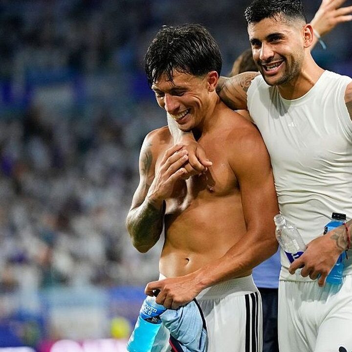 Bek Argentina Balas Kritik Tajam Legenda Manchester United
