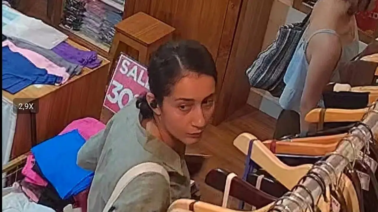 Bule Tertangkap CCTV Curi Pakaian Merah Senilai Rp 2,5 Juta di Ubud