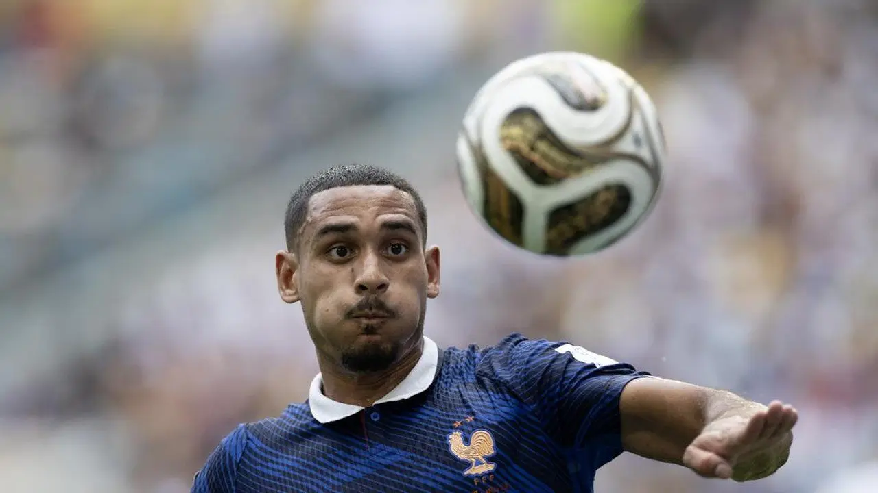 Chelsea "Bajak" Target Arsenal Lagi, Kini Bidik Bek Maxence Lacroix