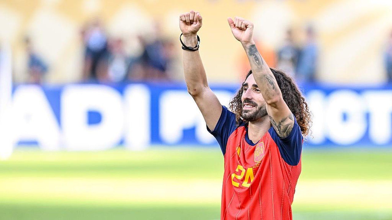 Cucurella Ditagih Janji Tato Wajah Pelatih Usai Spanyol Juara Piala Dunia 2026