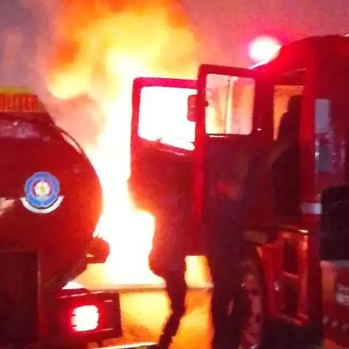 Daihatsu Grand Max Terbakar di Bandar Lampung, Diduga Angkut BBM Ilegal