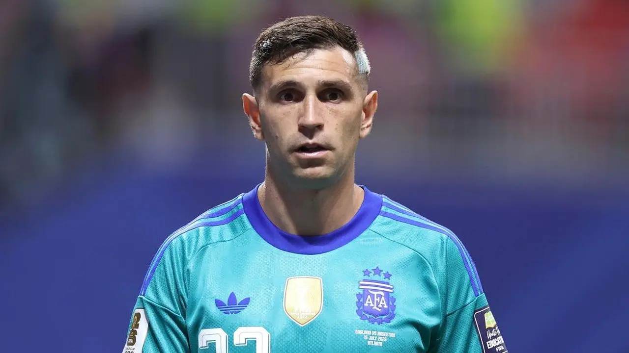 Emiliano Martinez Jaga Ketenangan Jelang Final Piala Dunia 2026 Hadapi Spanyol