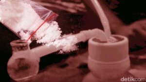 Petugas Lapas Surabaya Gagalkan Penyelundupan 12,67 Gram Sabu Disamarkan Sebagai Uang