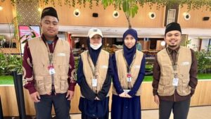 Andre Rosiade Kirim Tiga Hafiz SMAN 1 Padang dan Guru Pembimbing Untuk Umrah