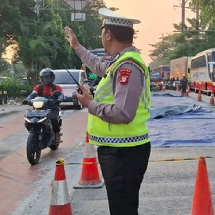 Pengecoran Sebabkan Kemacetan di Jl Daan Mogot Arah Rawa Buaya