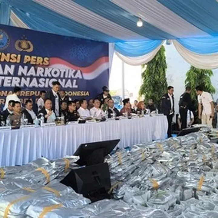 Bea Cukai Ungkap 3,37 Ton Ganja dari Anomali X-Ray di Tanjung Priok
