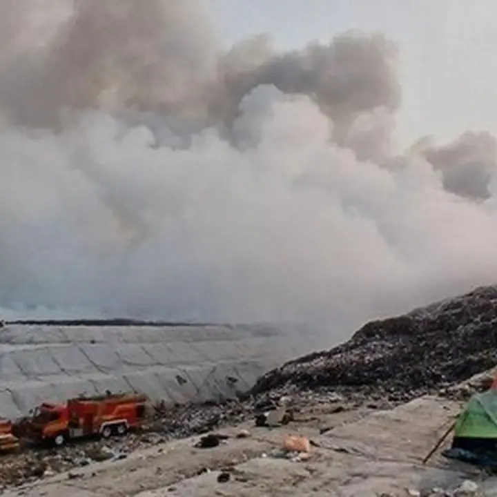 154 Warga Alami ISPA Akibat Asap Kebakaran TPA Jatiwaringin