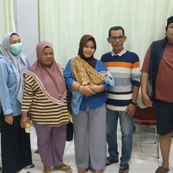 Polres Banyuasin Evakuasi Bayi Ditinggalkan di Dusun II Talang Ipuh