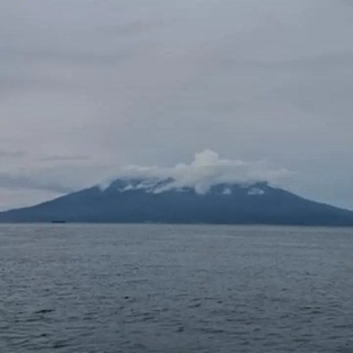 Badan Geologi Naikkan Status Anak Krakatau Jadi Siaga Level III
