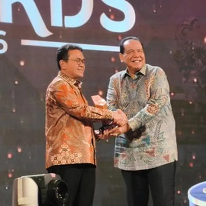 Mendag Budi Santoso Raih Anugerah Penggerak Transformasi Ekonomi Desa Mandiri