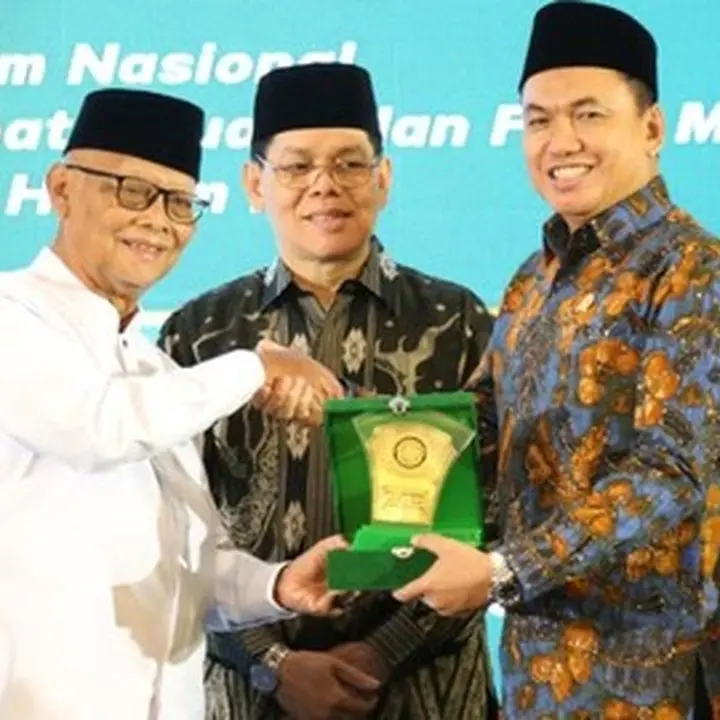 KPPU dan MUI Tandatangani Kerja Sama Awasi Kemitraan UMKM di Sektor Syariah