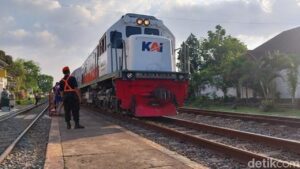 Polisi Periksa Saksi dan CCTV Usai Penemuan Bayi di Toilet KA Sancaka