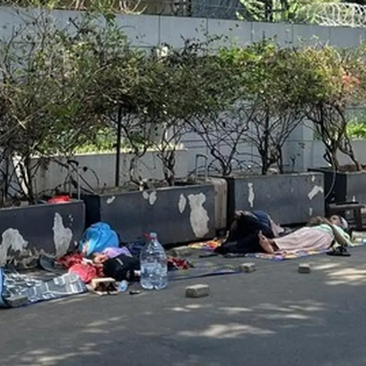 Pengungsi Asing Kembali Menginap di Depan Kantor UNHCR Jaksel, Pemprov Siap Tertibkan