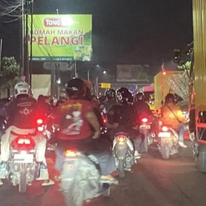 Polisi Bubarkan Iring-iringan Pesilat yang Tutup Jalan Semarang–Solo di Ungaran