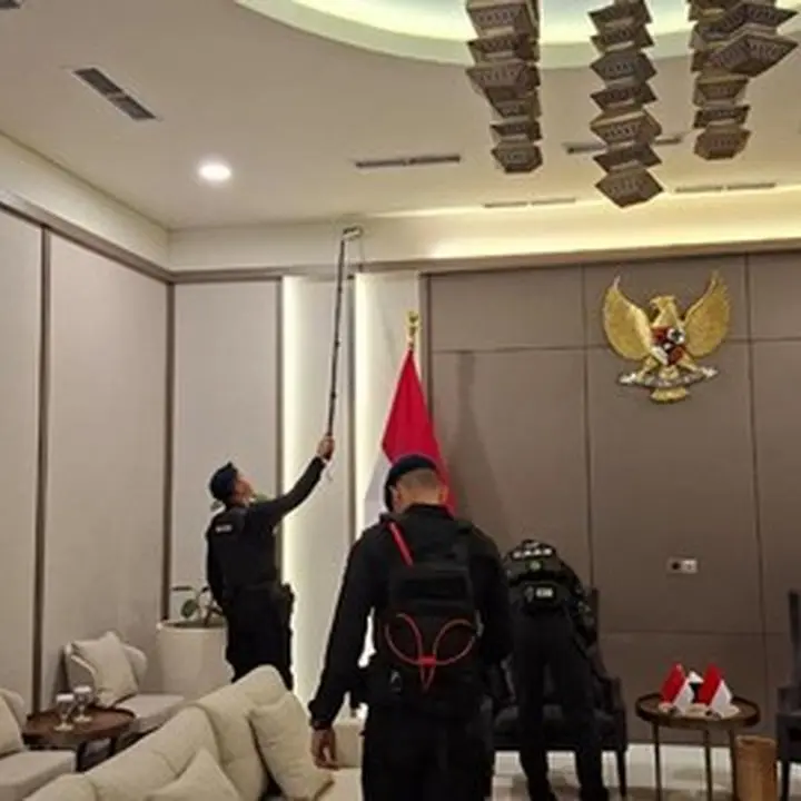 Brimob Sterilisasi Area Bandara Halim Jelang Kunjungan PM Singapura