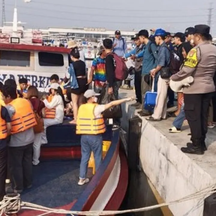 Polisi Perketat Pengamanan Wisatawan di Dermaga Kali Adem
