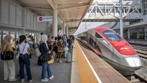 Syarat Tambahan Anak Gratis di Kereta Cepat Whoosh dan Aturan Reschedule