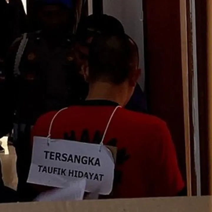 Taufik Hidayat Jalani Rekonstruksi Kasus Penyekapan di Mapolda Jabar