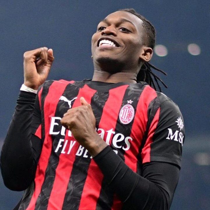 Fenerbahce Tegaskan Tak Ada Tawaran Rp 1,7 Triliun untuk Rafael Leao