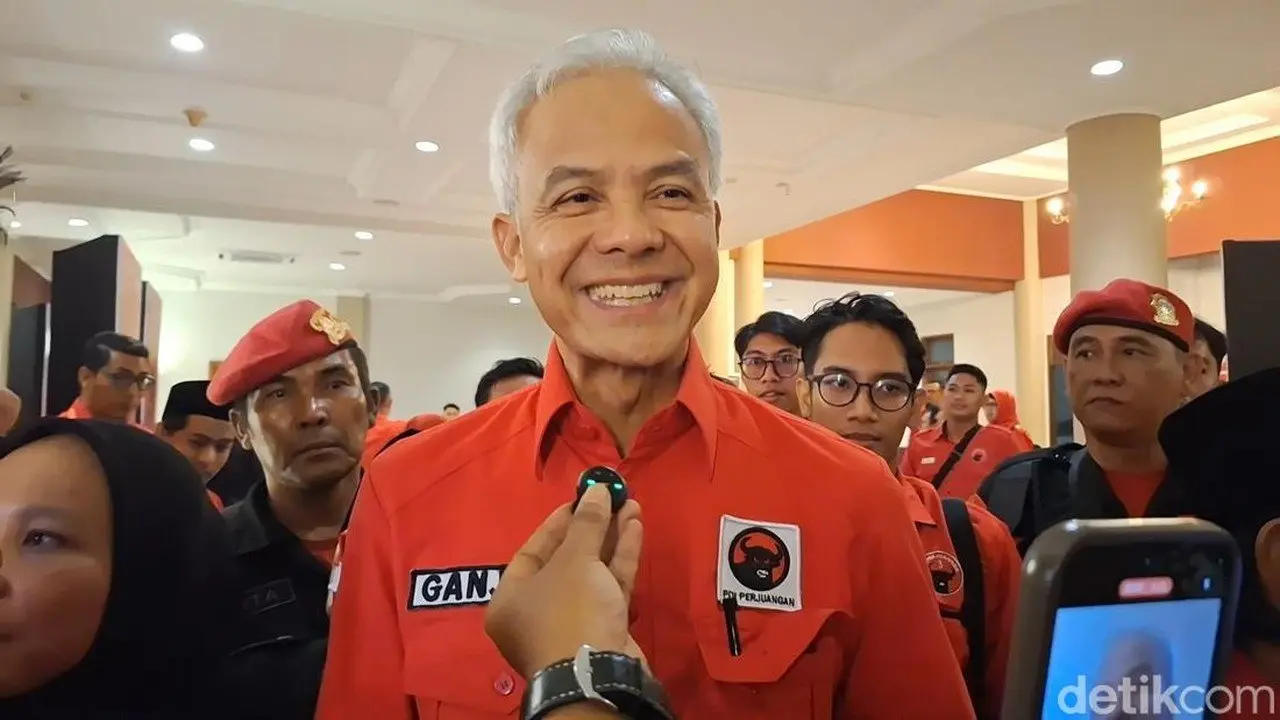 Ganjar Pranowo Tegaskan PDIP di Luar Pemerintahan, Jaga Fungsi Kontrol