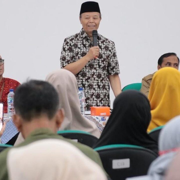 Hidayat Nur Wahid Dorong Penerima PKH Manfaatkan Bantuan Usaha Kemensos