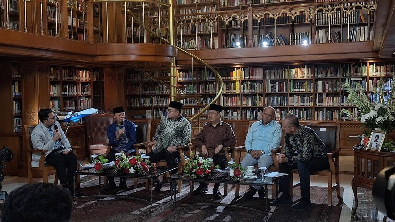IIFTIHAR Gelar Forum Bahas Visi Teknologi Habibie untuk Dunia Islam