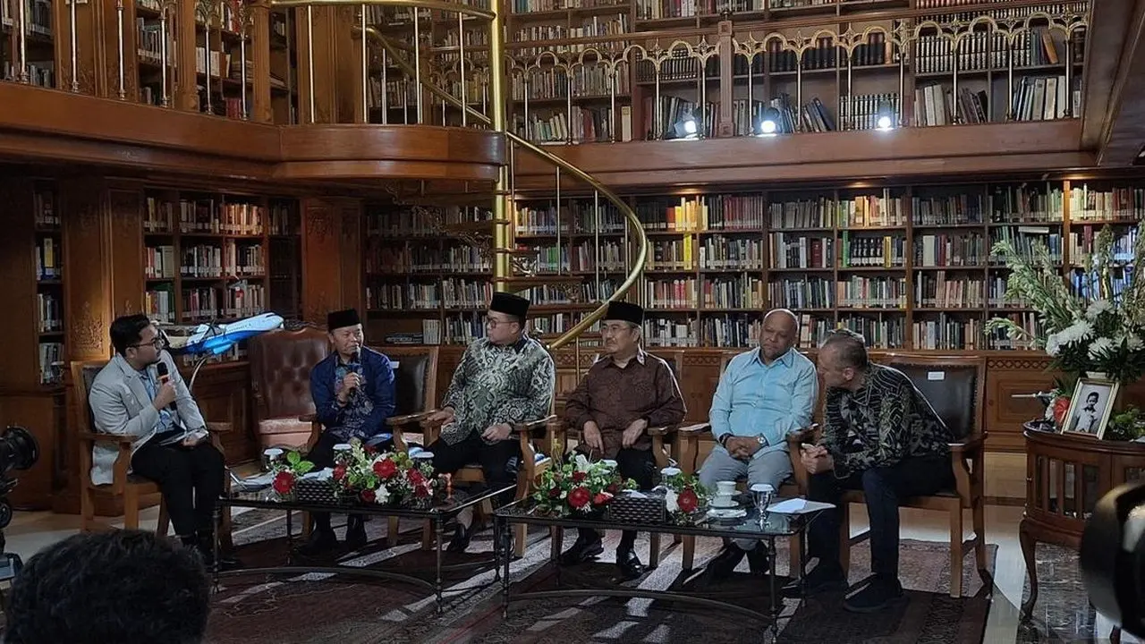 IIFTIHAR Gelar Forum Bahas Visi Teknologi Habibie untuk Dunia Islam