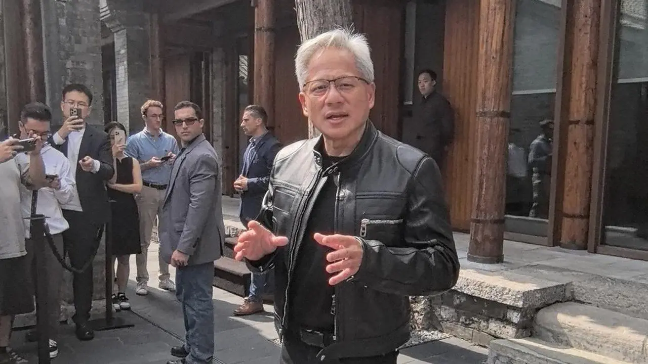 Jaket Kulit Jensen Huang Bekas Terjual Rp 17,2 Miliar di Lelang Sotheby's
