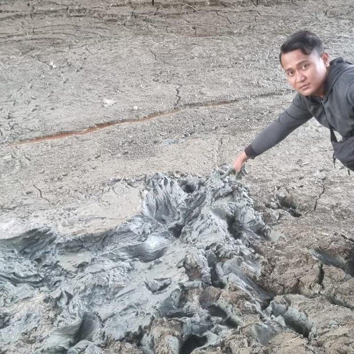 Jasad Pria Tanpa Identitas Ditemukan Mengambang di Sungai Brebes