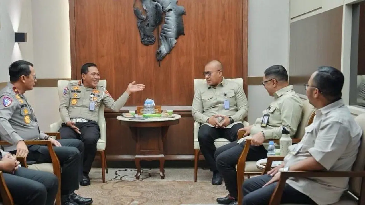 Kakorlantas dan KSP Bahas Persiapan Nataru, ODOL, hingga Optimalisasi ETLE