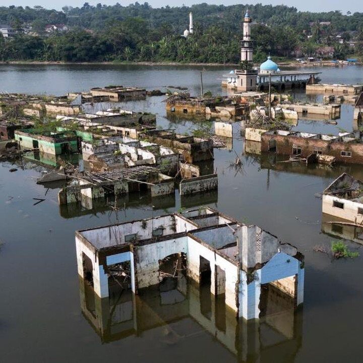 Kampung Hilang Muncul Kembali Saat Bendungan Karian Mengering