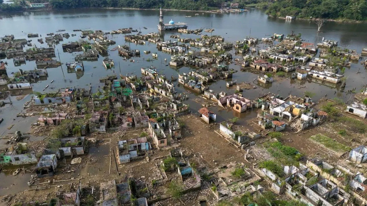 Kemarau Ungkap Kampung Tenggelam di Bendungan Karian Lebak