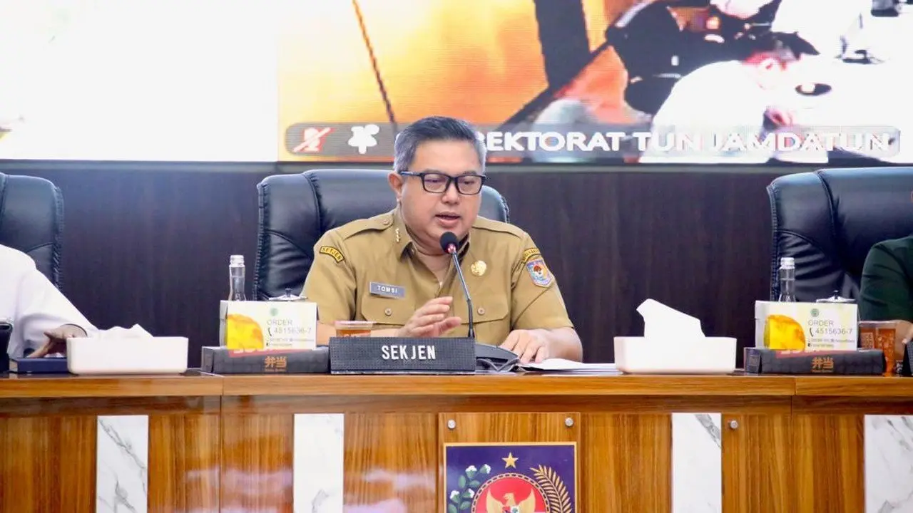 Kemendagri Dorong Gelar Pasar Murah Jelang HUT RI, Bulog Siap Operasi Beras