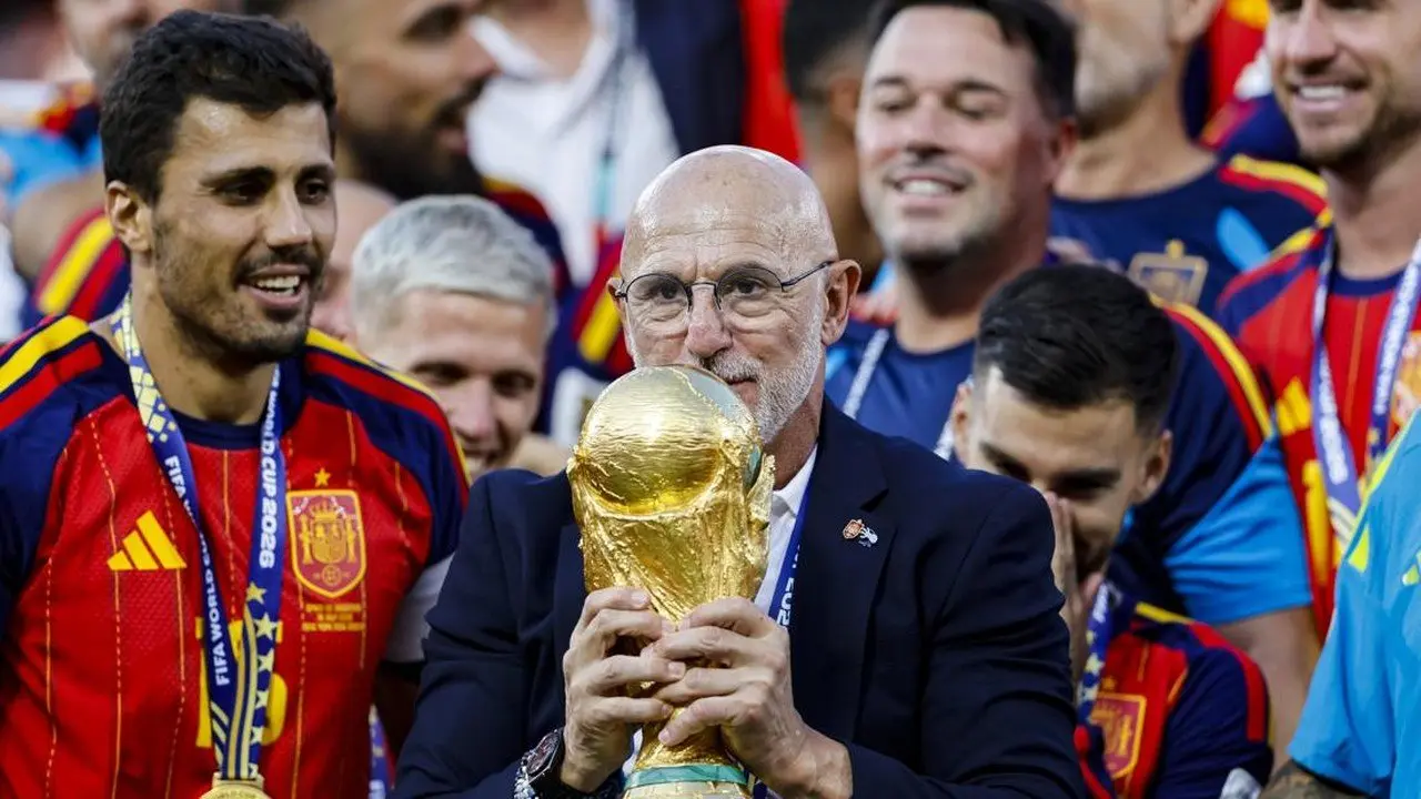 Kisah Luis de la Fuente: Dari Akademi Hingga Juara Dunia Bersama Spanyol