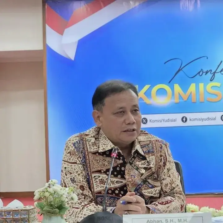 Komisi Yudisial Selidiki Dugaan Pelanggaran Etik Hakim dalam Kasus Nadiem dan Andrie Yunus