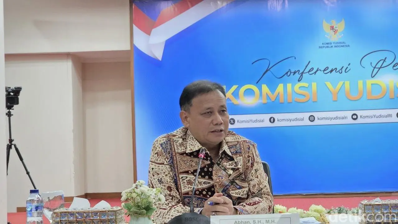 Komisi Yudisial Selidiki Dugaan Pelanggaran Etik Hakim dalam Kasus Nadiem dan Andrie Yunus