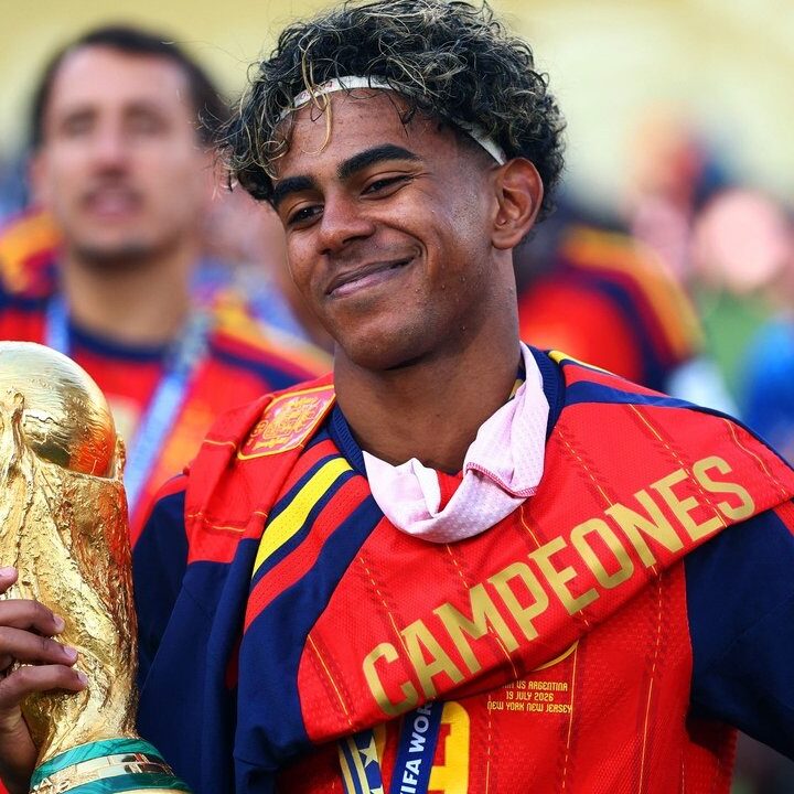 Lamine Yamal Ungkap Satu Trofi Impian yang Belum Diraih di Usia 19
