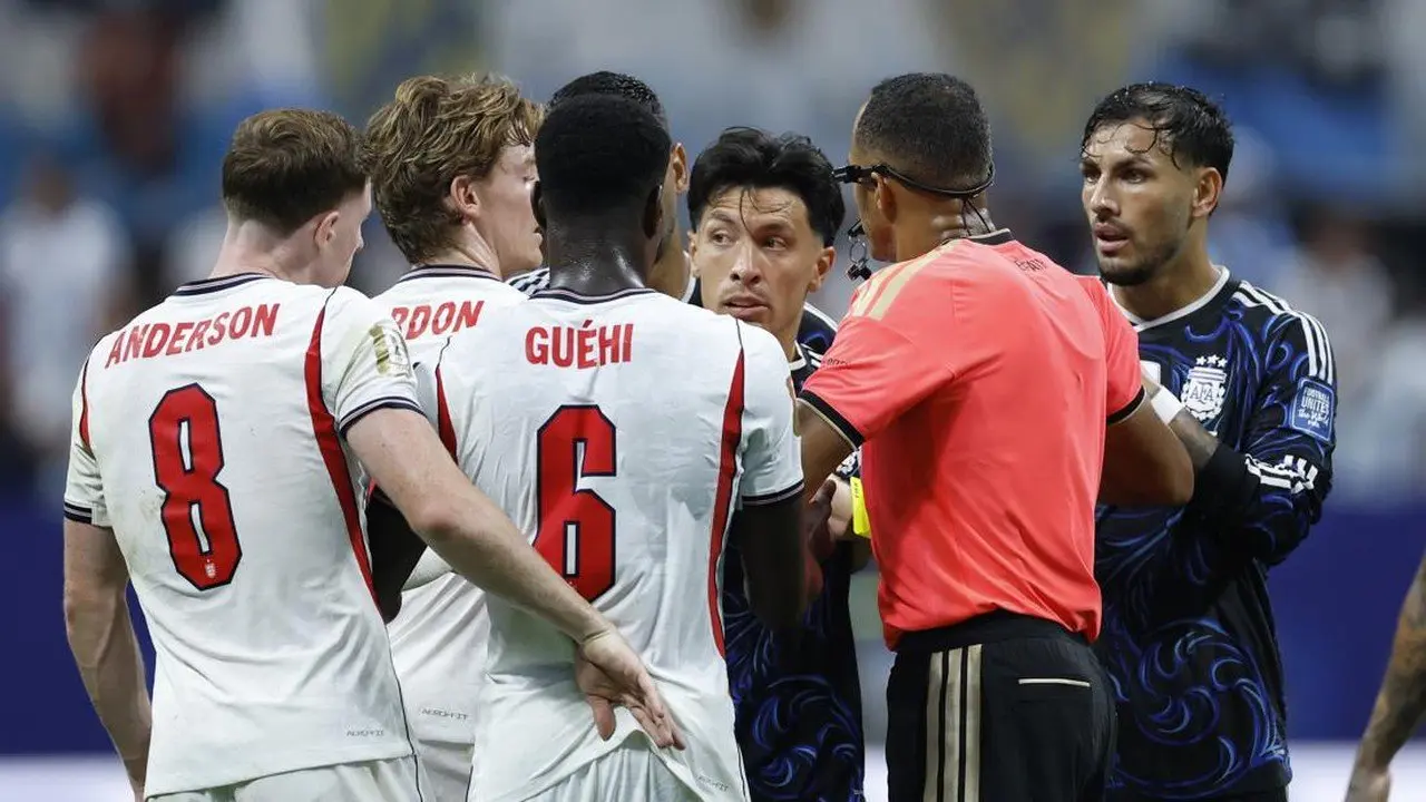 Legenda Serie A Kritik Permainan Keras Argentina di Semifinal Piala Dunia 2026
